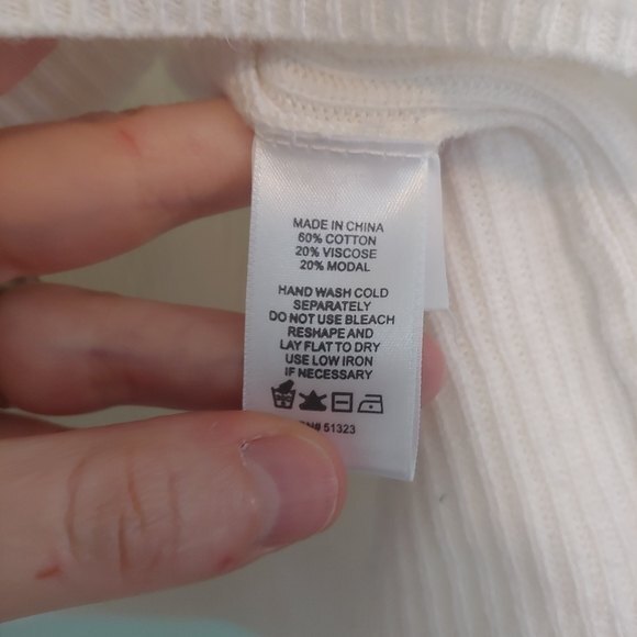 1. State Nomad Cream/Ivory Ruffle Sleeve Cropped Sweater Size Medium - Picture 6 of 8